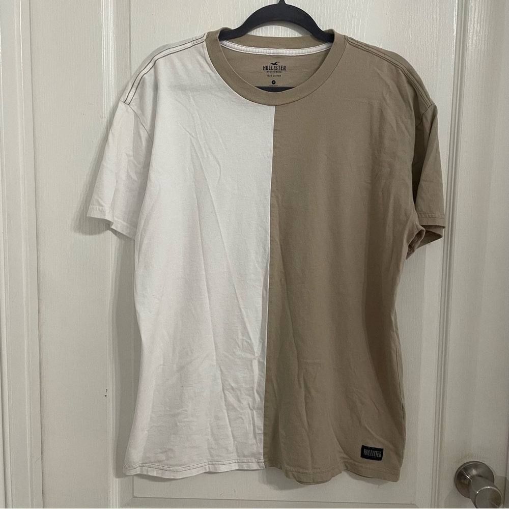 Hollister Men's Split White and Tan T-Shirt Size Medium